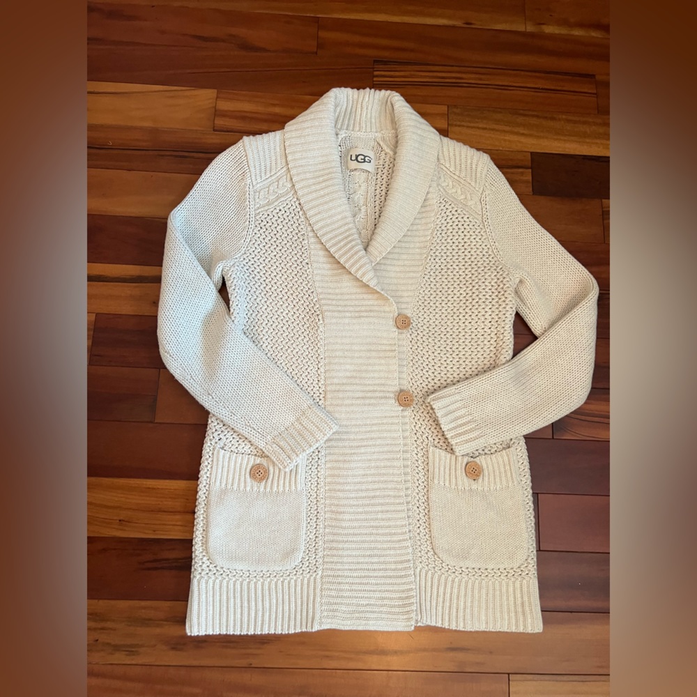 UGG cream color cable knit sweater, size medium
